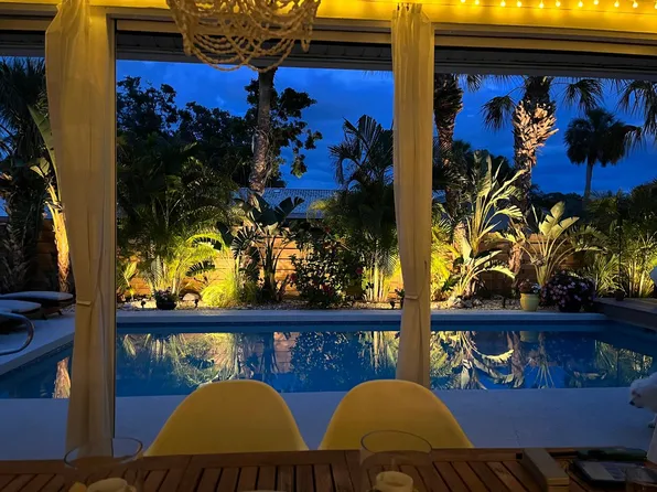 7477 Mariana Dr, Sarasota, FL 34231