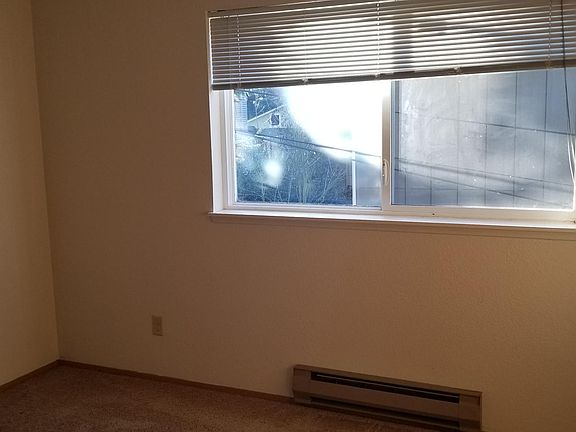 4th image of 13826 Greenwood Ave N APT 36