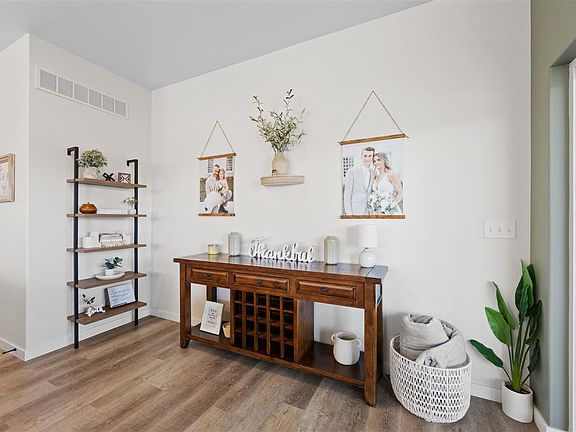 5th image of 1156 Dahnovan Dr