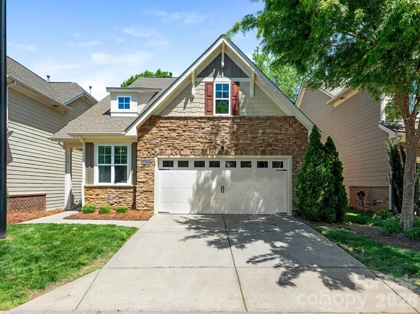 6025 Glenmore Garden Dr, Charlotte, NC 28270