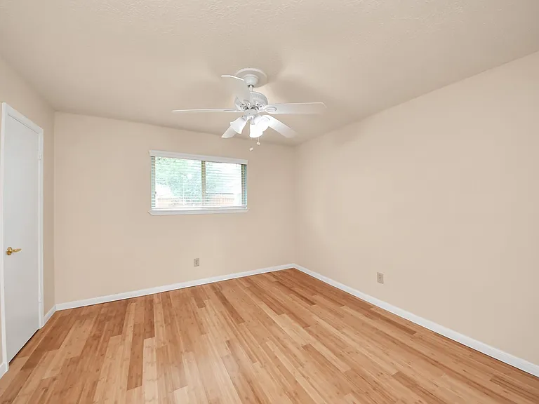 14007 Fleur De Lis Blvd — Photo 34