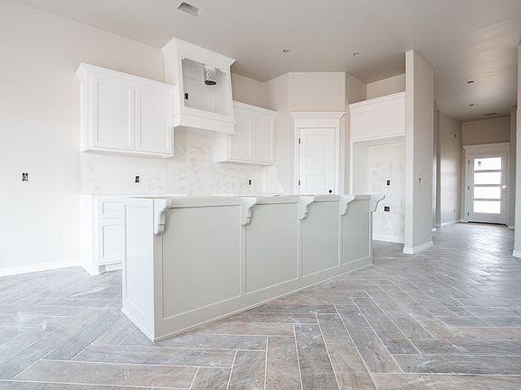 2nd image of 4301 Palisade Ln