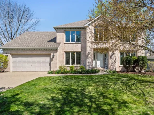 931 Sanctuary Ln, Naperville, IL 60540