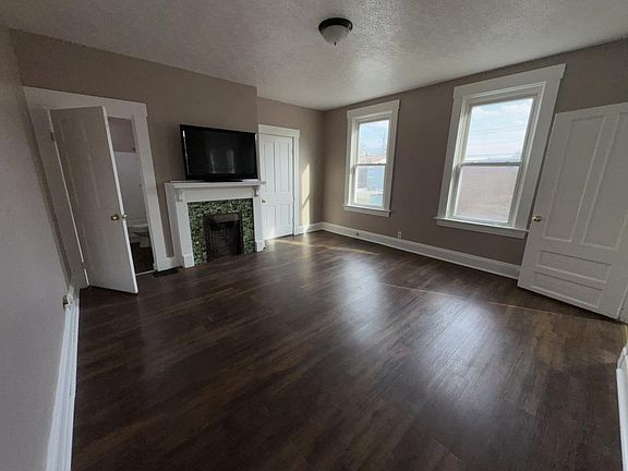 3rd image of 1014 Considine Ave
