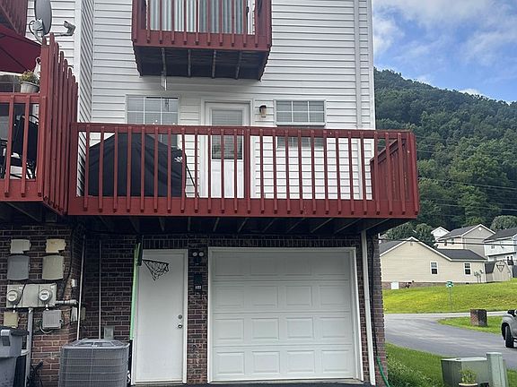 4th image of 2931 Broad St APT 122
