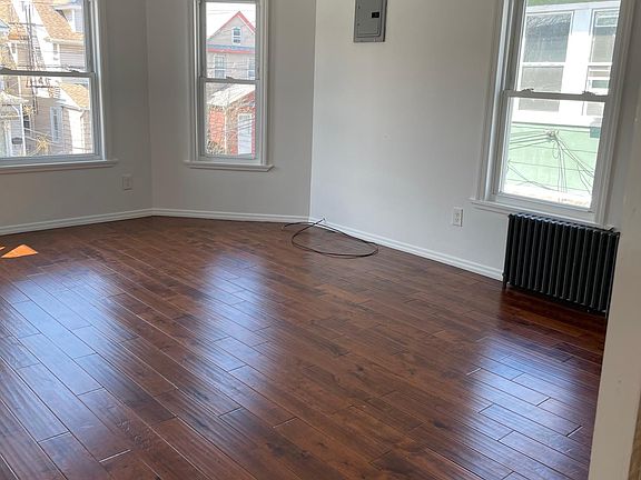 3rd image of 89-23 116th St Floor 2