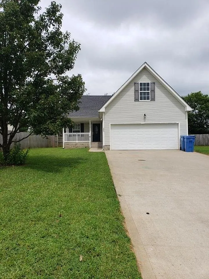 203 Alysheba Ct — Photo 1
