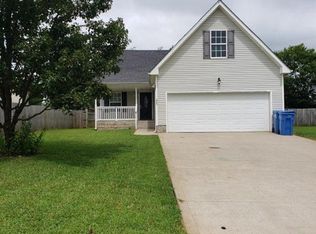 203 Alysheba Ct, Oak Grove, KY 42262