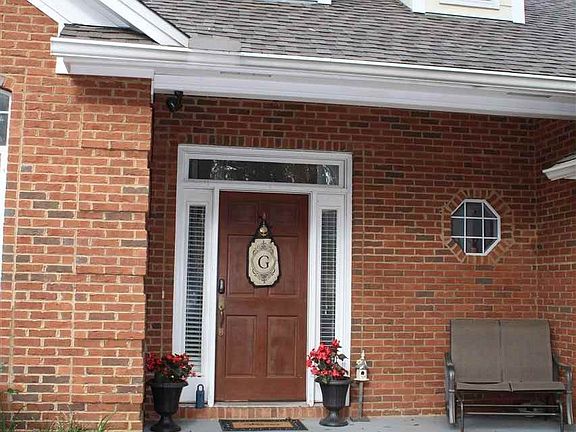 2nd image of 1628 Chadwick Way