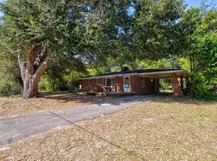 207 Hampton St E, Bethune, SC 29009