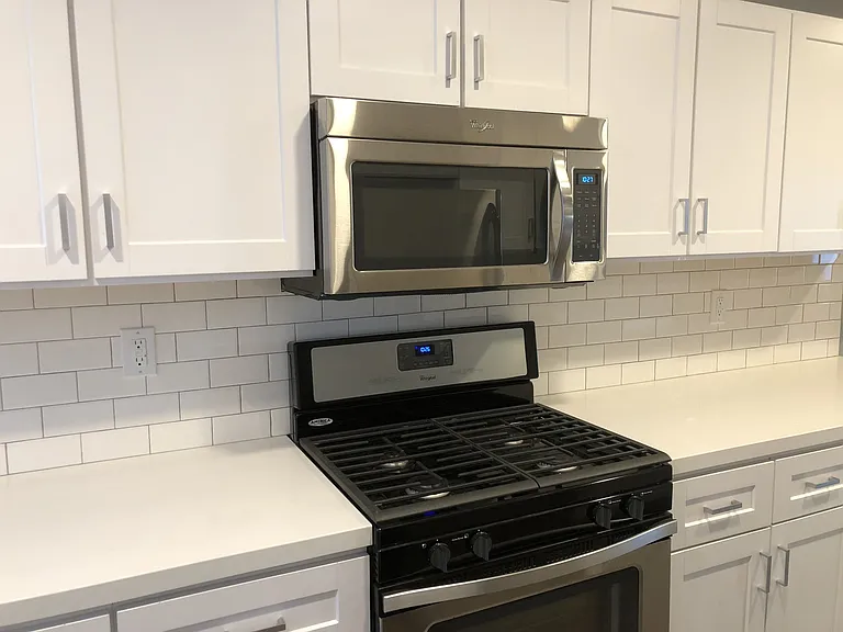 402 S Robertson Blvd — Photo 5