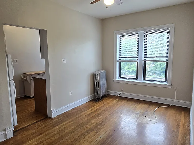 1370 W Estes Ave #3S — Photo 2