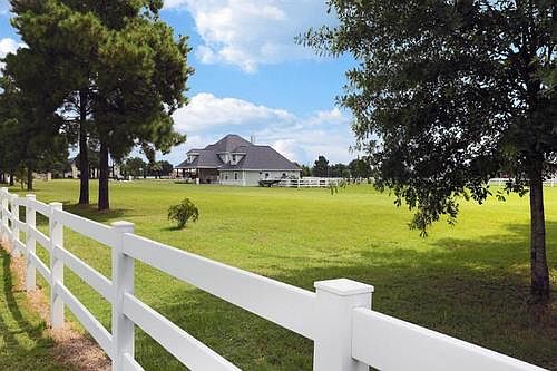 3rd image of 19931 Stone Lake Cir
