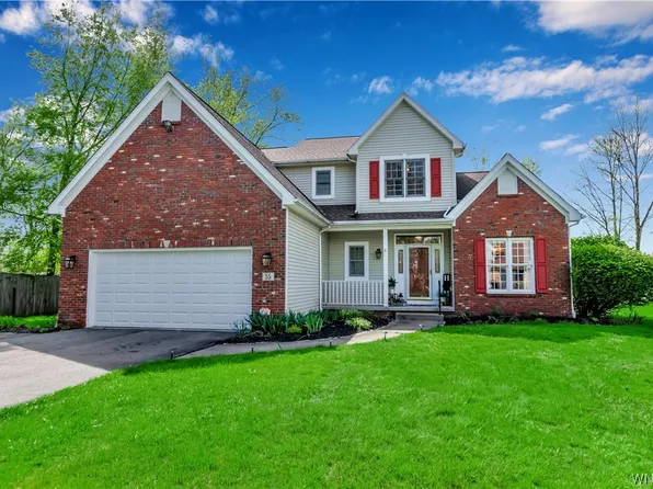 55 Gatehouse Ln, East Amherst, NY 14051