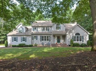 19 Douglas Dr, Mansfield, MA 02048