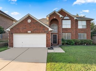 5200 Saint Croix Ln, Fort Worth, TX 76137