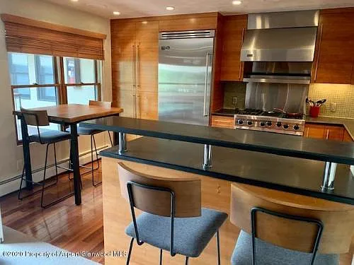 2 bed, 814 sqft, $19,500 — Photo 2