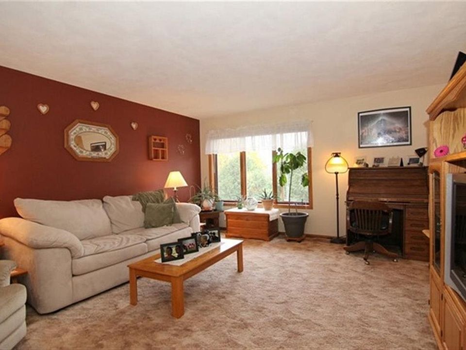 1st image of 1622 Hanover Ct