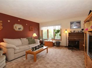 1622 Hanover Ct, Sauk City, WI 53583