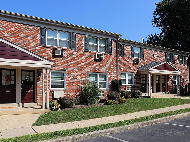 Concord Court Apartments — Photo 14