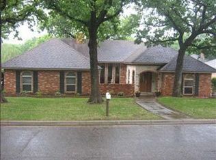4100 Woodcastle Ct, Arlington, TX 76016