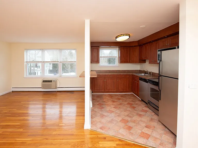 Eli Whitney Apartments — Photo 32