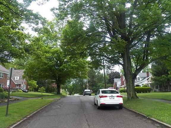 4th image of 15 Homestead Dr