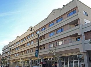 2518 N Lincoln Ave APT 401, Chicago, IL 60614