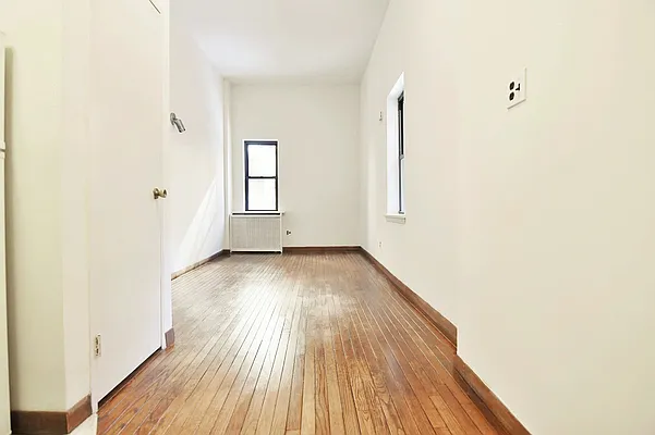 Rented by Balass Ralph, LREB | media 5