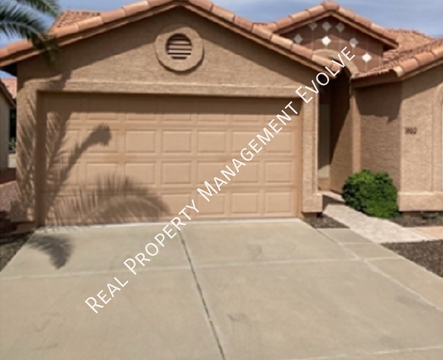 1st image of 1802 E Palm Beach Dr