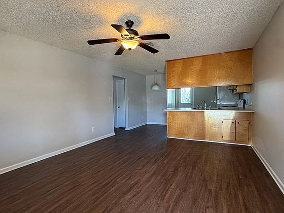 4th image of 1744A Poplar St