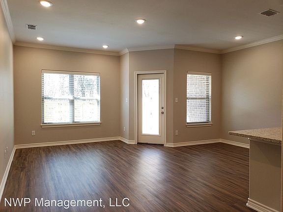 3rd image of 1007 McClenny Dr Unit 102