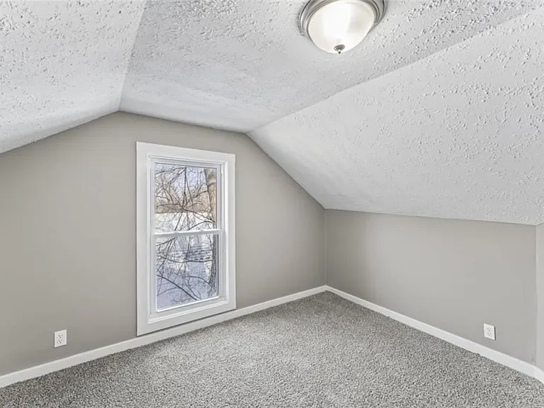 314 Grand Ave — Photo 21