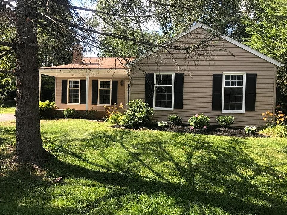 1st image of 29 Cambridge Ct