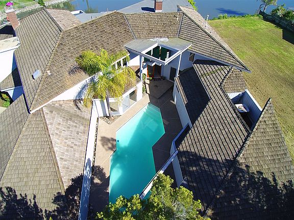 2nd image of 1 Lookout Ct