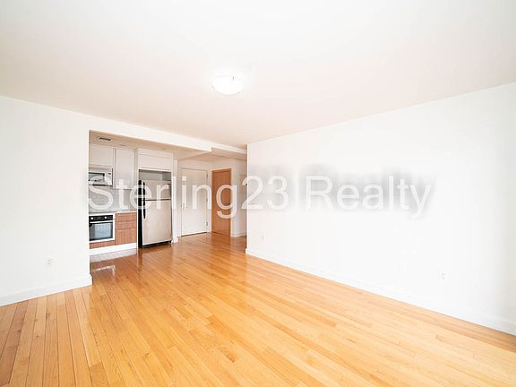 4th image of 31-35 31st St #406G