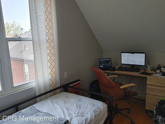 5th image of 2246 W Palmer St #3