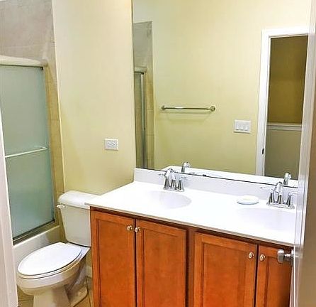 3rd image of 2932 Cascada Isle Way