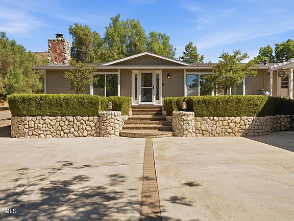 3rd image of 8246 Escondido Canyon Rd