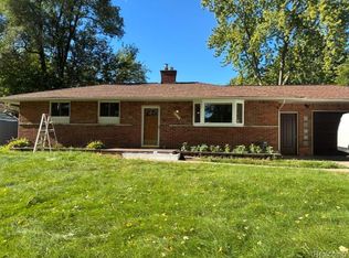 3825 Breaker St, Waterford, MI 48329