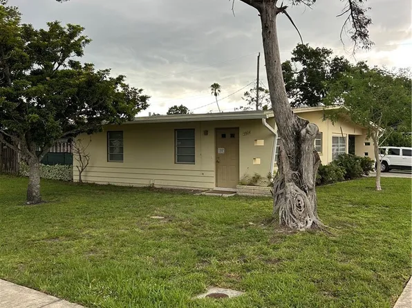 3904 La Palma St, Fort Myers, FL 33901