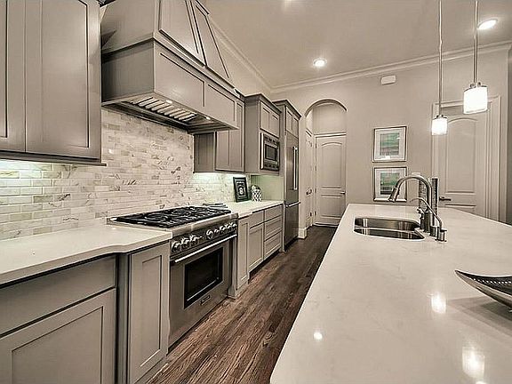 4th image of 915 Dunleigh Meadows Ln