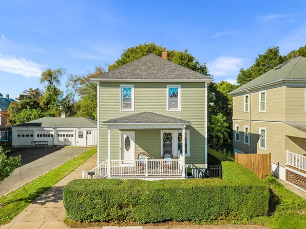 69 Milford St, New Bedford, MA 02745