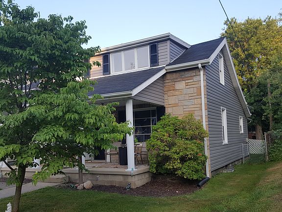 5th image of 917 11th St NE