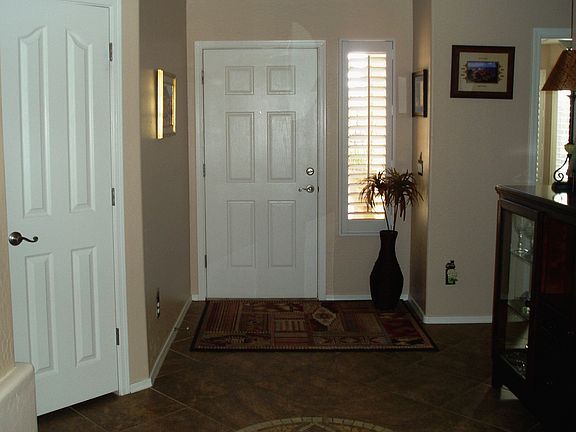 2nd image of 330 N Santiago Trl
