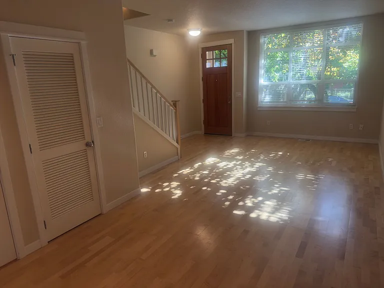 8628 SE 9th Ave #12 — Photo 7