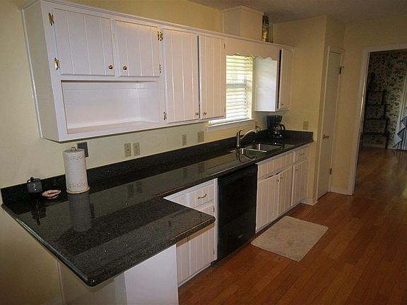 3rd image of 714 Roanoke Ct