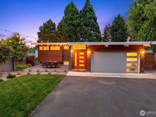 2752 NE 103rd Street, Seattle, WA 98125