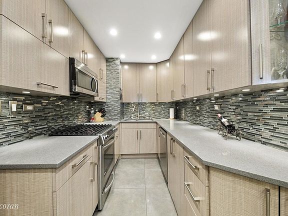 4th image of 540 Ocean Pkwy APT 4F