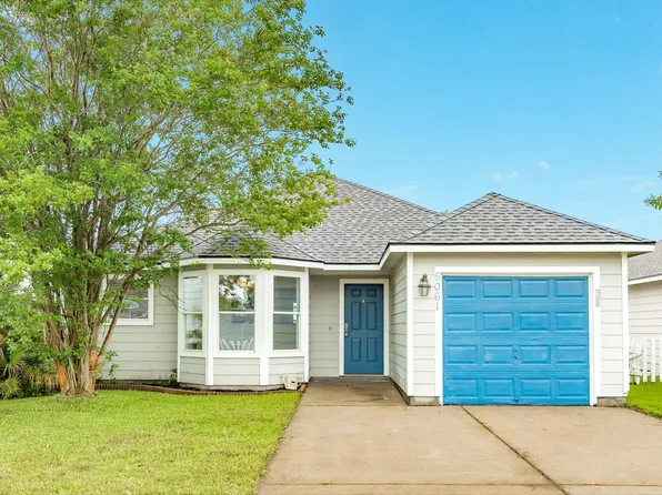 5061 Hauna Ln, Dickinson, TX 77539